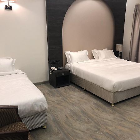 Hotel Sharanam Shegaon المظهر الخارجي الصورة
